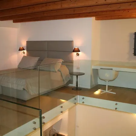 Avellino Historic 3*