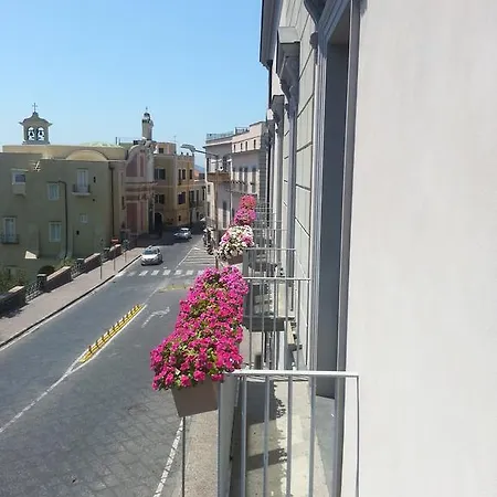 Avellino Historic 3*