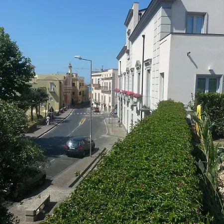 Avellino Historic מלון דירות 3*