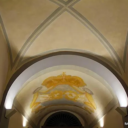 Avellino Historic Pozzuoli